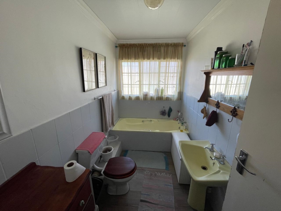 5 Bedroom Property for Sale in Riebeeckstad Free State